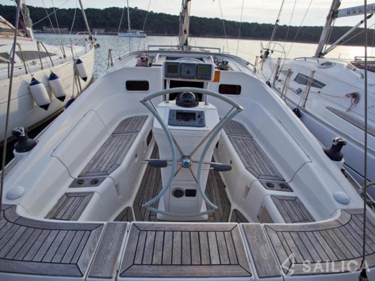 Elan 344 Impression - Yacht Charter Sailica