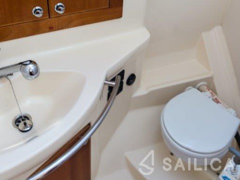 Elan 344 Impression - Yacht Charter Sailica