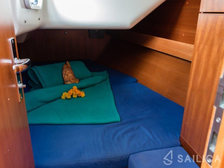 Elan 344 Impression - Yacht Charter Sailica