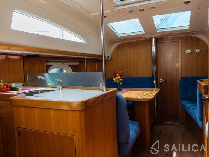 Elan 384 Impression - Yacht Charter Sailica