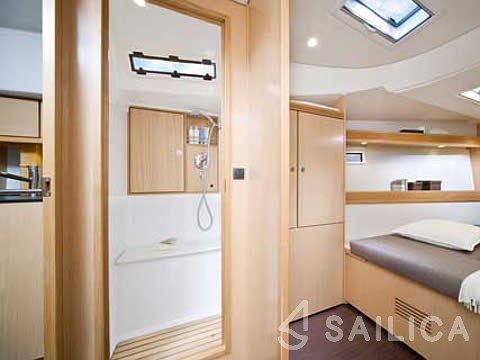 Bavaria 45 Cruiser - Yacht Charter Sailica