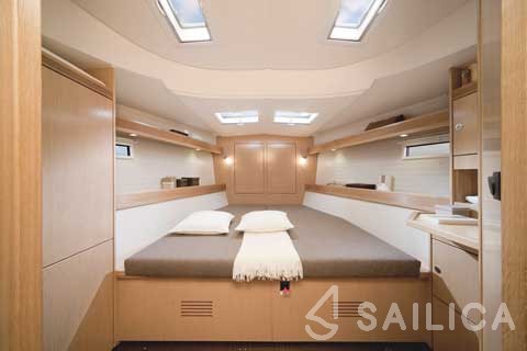 Bavaria 45 Cruiser - Yacht Charter Sailica