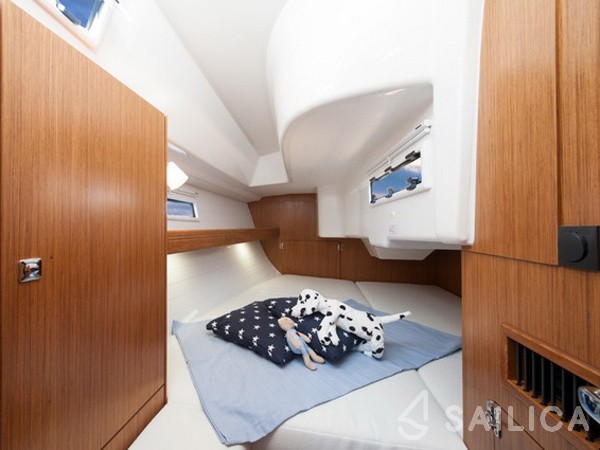 Bavaria 33 Cruiser - Yacht Charter Sailica