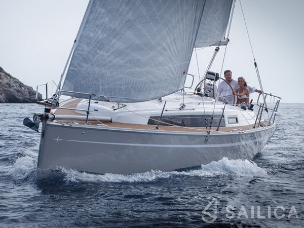 Bavaria 33 Cruiser - Yacht Charter Sailica