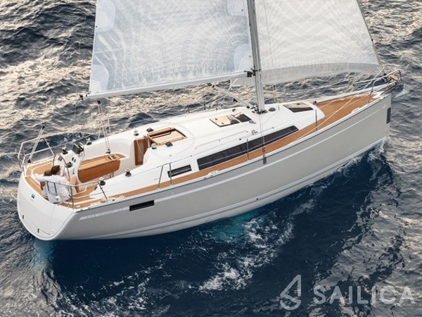 Bavaria 33 Cruiser - Yacht Charter Sailica