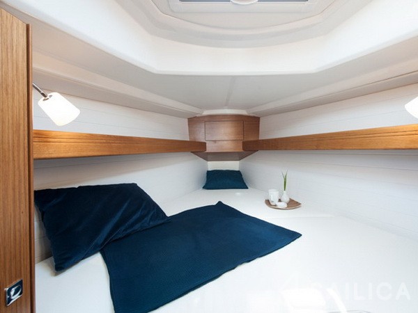 Bavaria 33 Cruiser - Yacht Charter Sailica