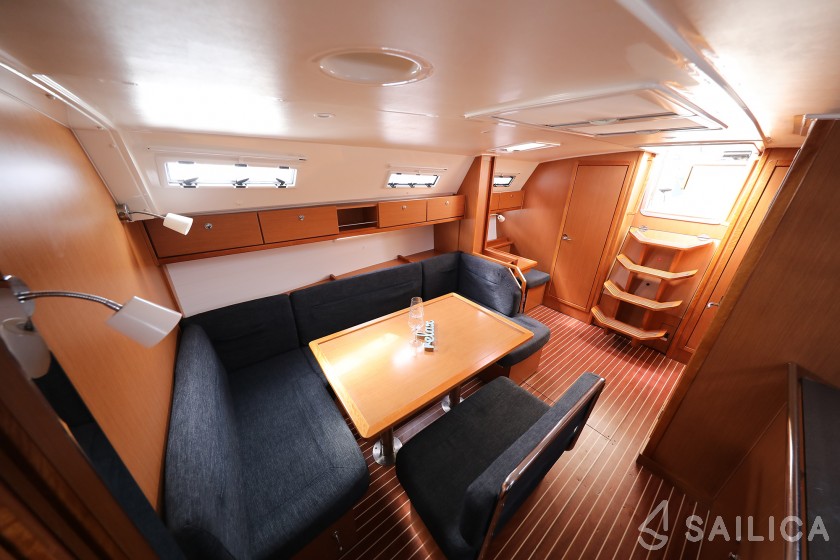 Bavaria 40 Cruiser - Yacht Charter Sailica