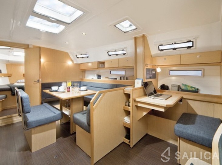 Bavaria 40 Cruiser - Yacht Charter Sailica