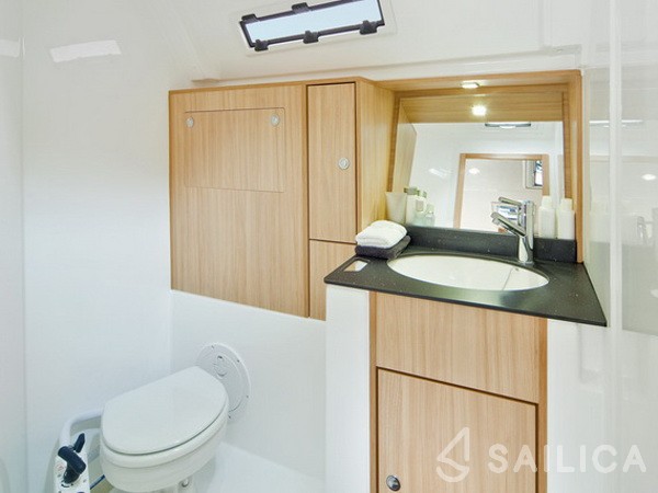 Bavaria 40 Cruiser - Yacht Charter Sailica