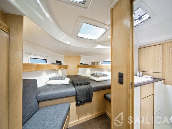 Bavaria 40 Cruiser - Yacht Charter Sailica