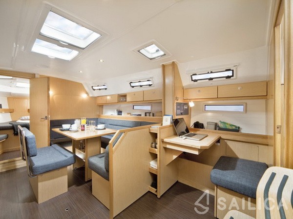 Bavaria 40 Cruiser - Yacht Charter Sailica