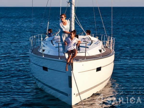Bavaria 40 Cruiser - Yacht Charter Sailica