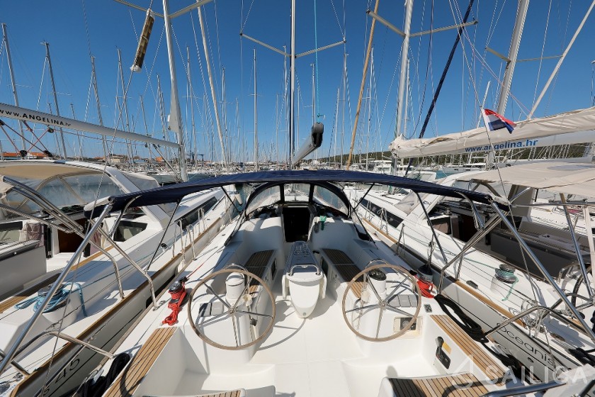 Sun Odyssey 39i - Yacht Charter Sailica