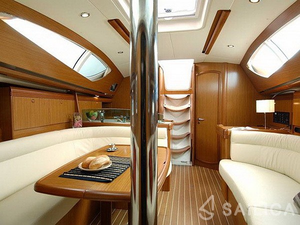 Sun Odyssey 39i - Yacht Charter Sailica