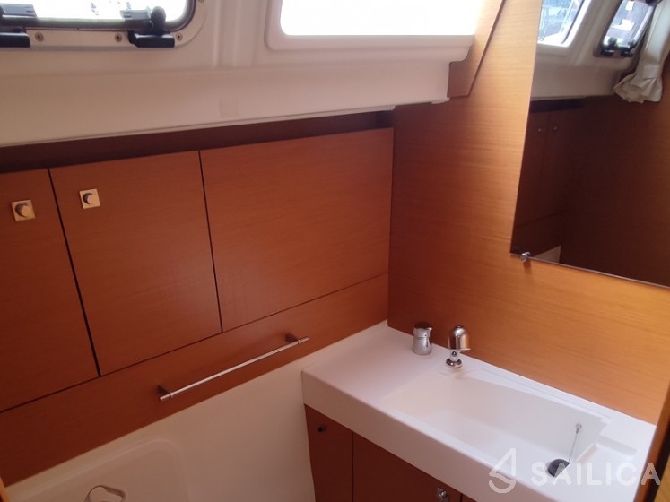 Sun Odyssey 469 - Yacht Charter Sailica