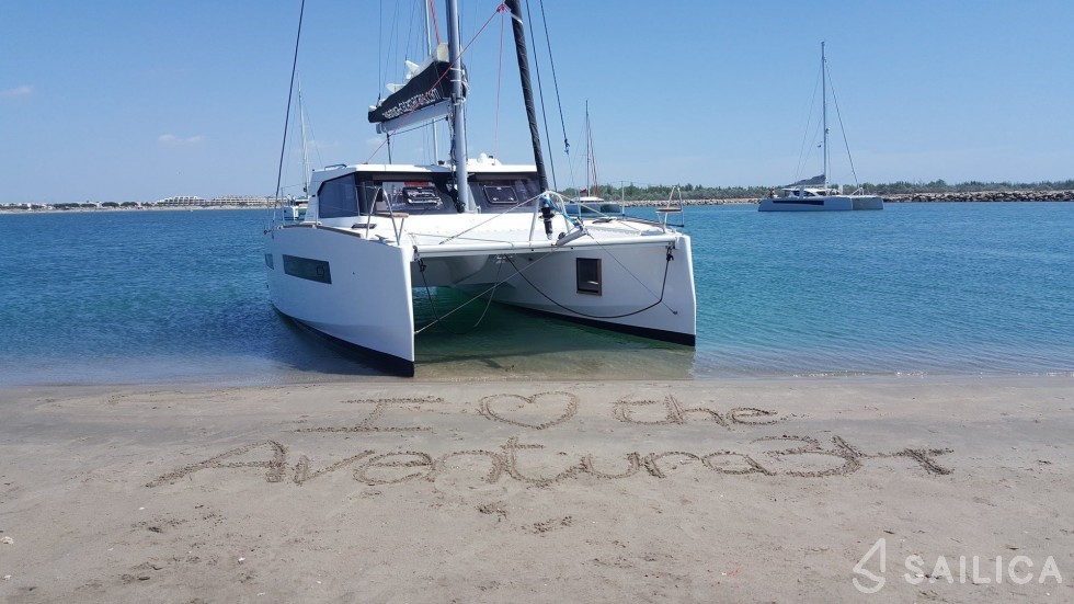Aventura 34 - Yacht Charter Sailica