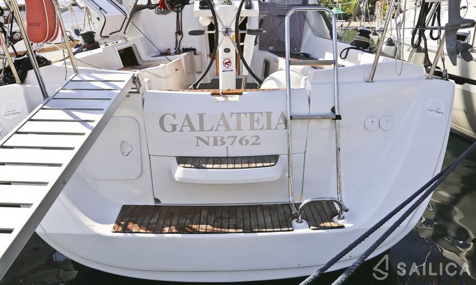 Sun Odyssey 33i - Yacht Charter Sailica