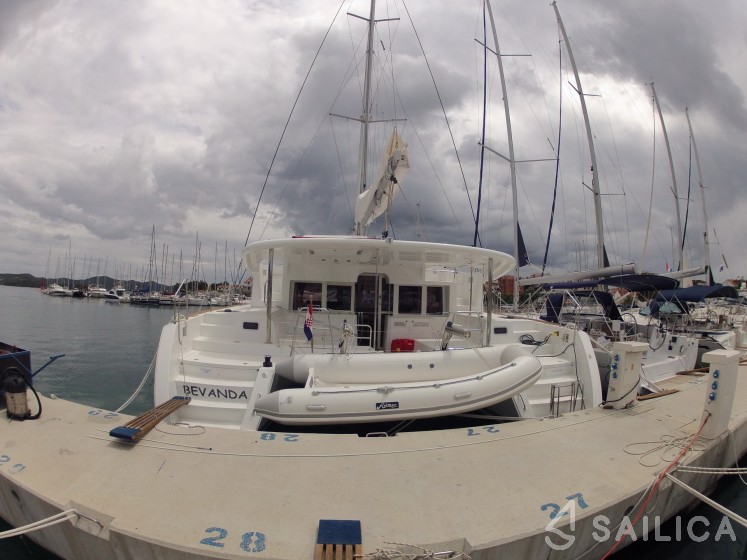 Lagoon 450 - Yacht Charter Sailica