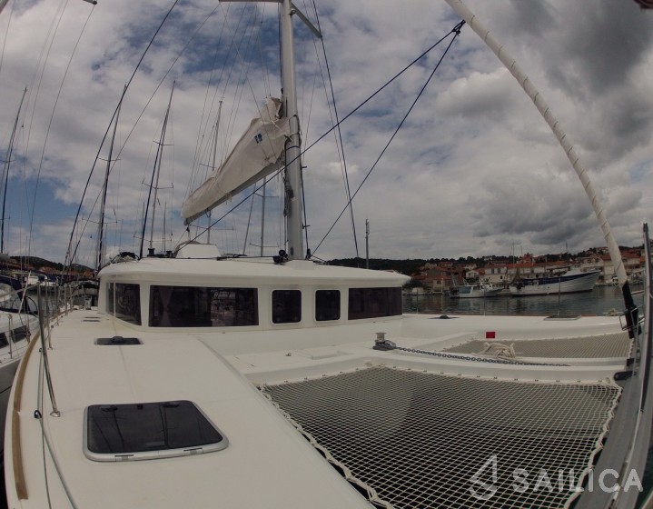 Lagoon 450 - Yacht Charter Sailica