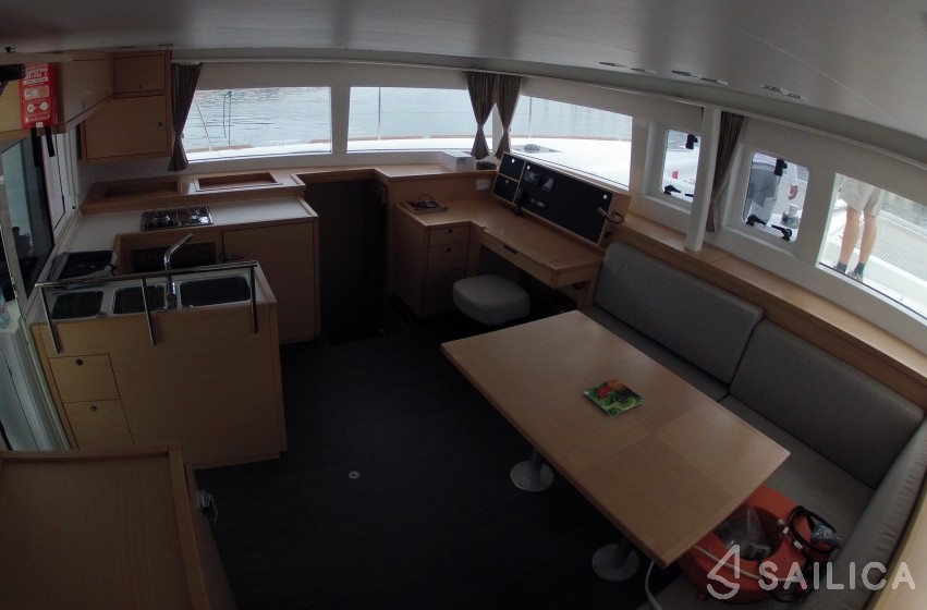 Lagoon 450 - Yacht Charter Sailica