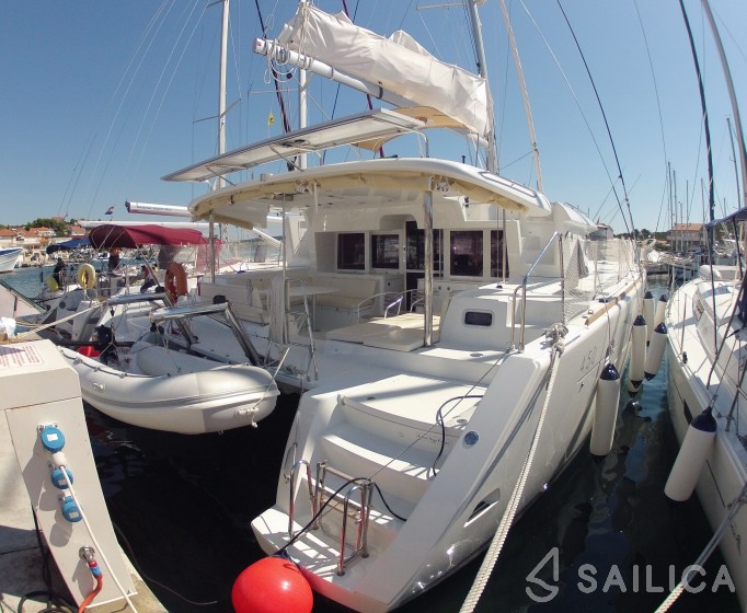Lagoon 450 - Yacht Charter Sailica