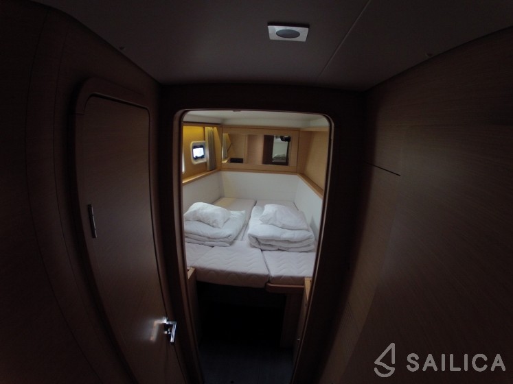 Lagoon 450 - Yacht Charter Sailica