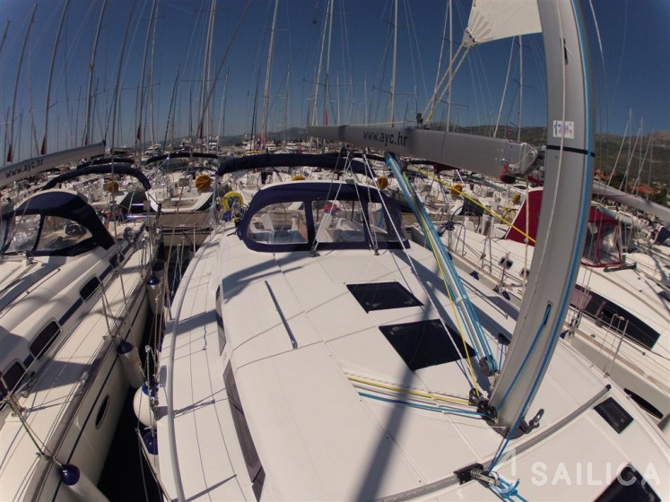 Hanse 445 - Yacht Charter Sailica
