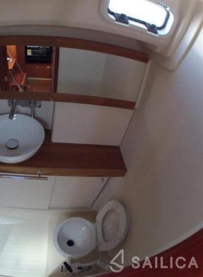 Hanse 445 - Yacht Charter Sailica