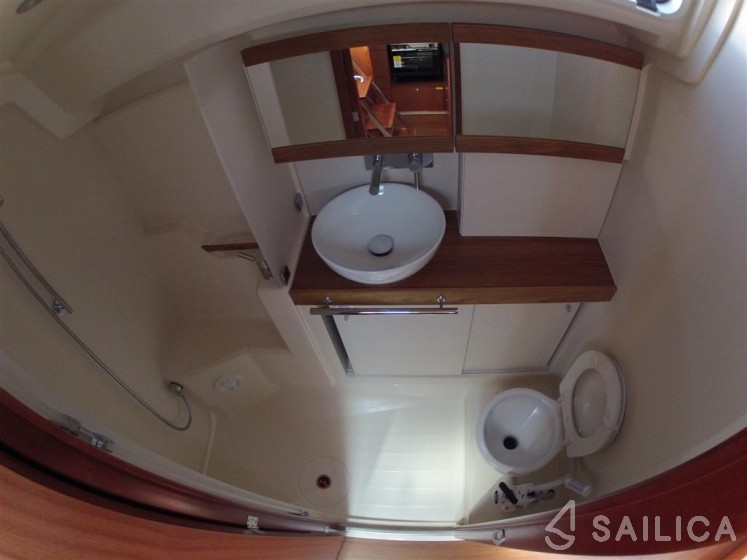 Hanse 445 - Yacht Charter Sailica