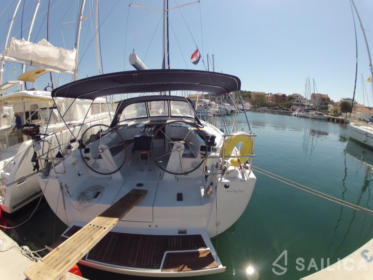 Hanse 445 - Yacht Charter Sailica