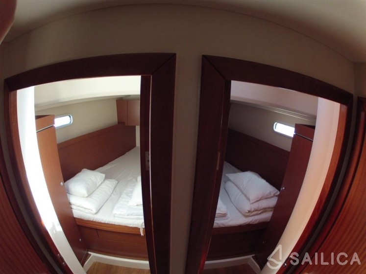 Hanse 445 - Yacht Charter Sailica