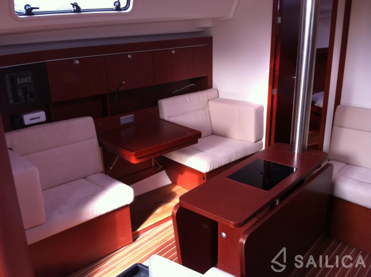 Hanse 415 - Yacht Charter Sailica