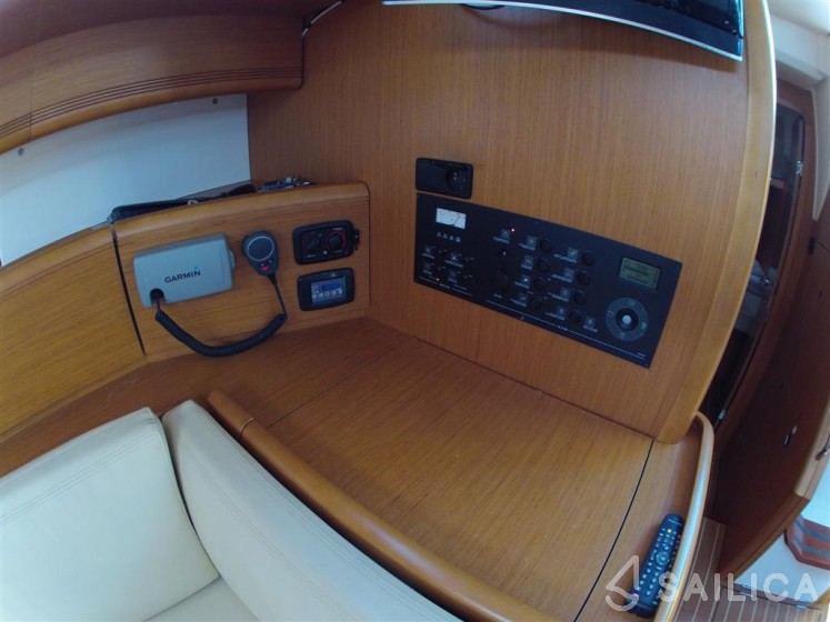 Jeanneau 53 - Yacht Charter Sailica