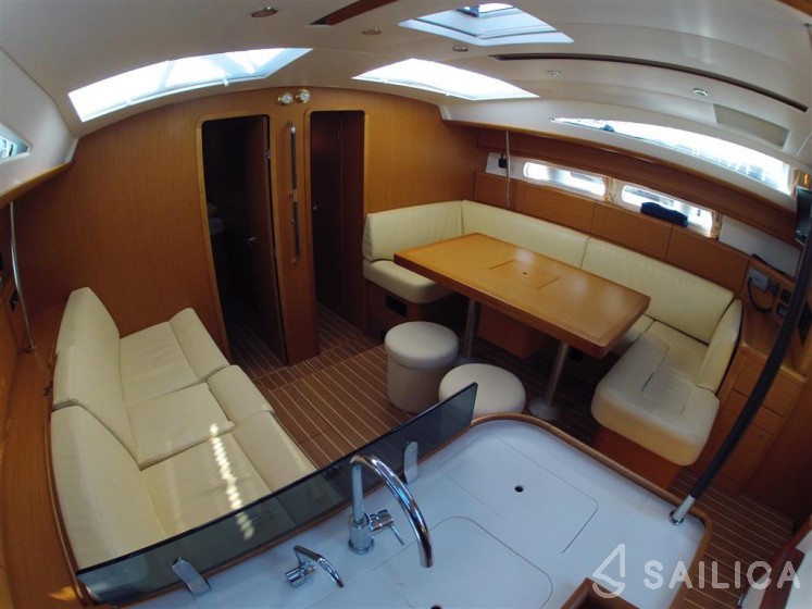 Jeanneau 53 - Yacht Charter Sailica