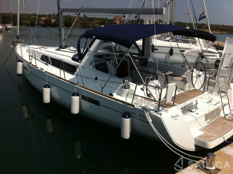 Oceanis 45 - Yacht Charter Sailica