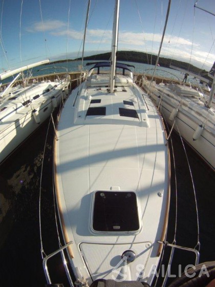 Oceanis 45 - Yacht Charter Sailica