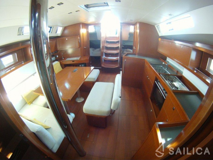 Oceanis 45 - Yacht Charter Sailica