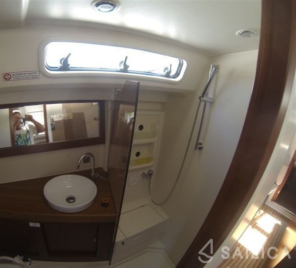 Hanse 415 - Yacht Charter Sailica