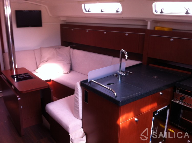 Hanse 415 - Yacht Charter Sailica