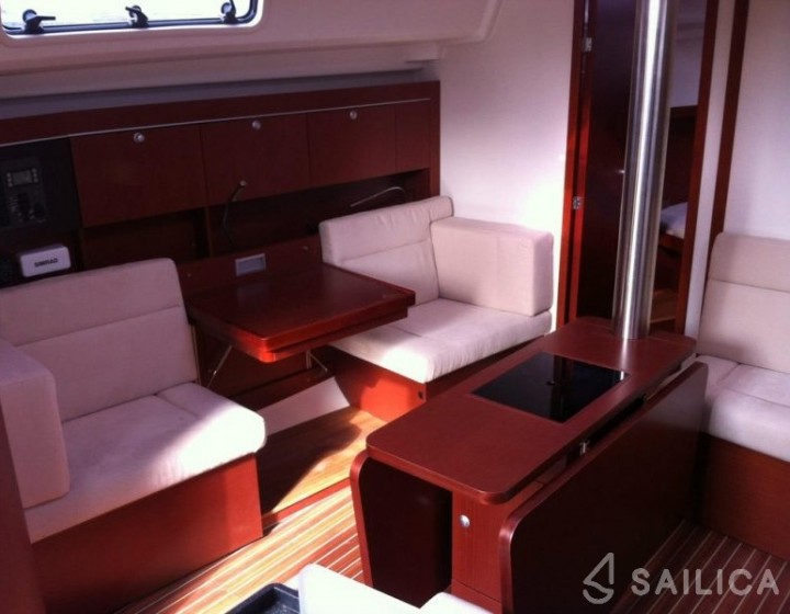 Hanse 415 - Yacht Charter Sailica
