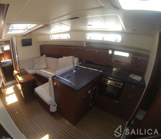 Hanse 415 - Yacht Charter Sailica