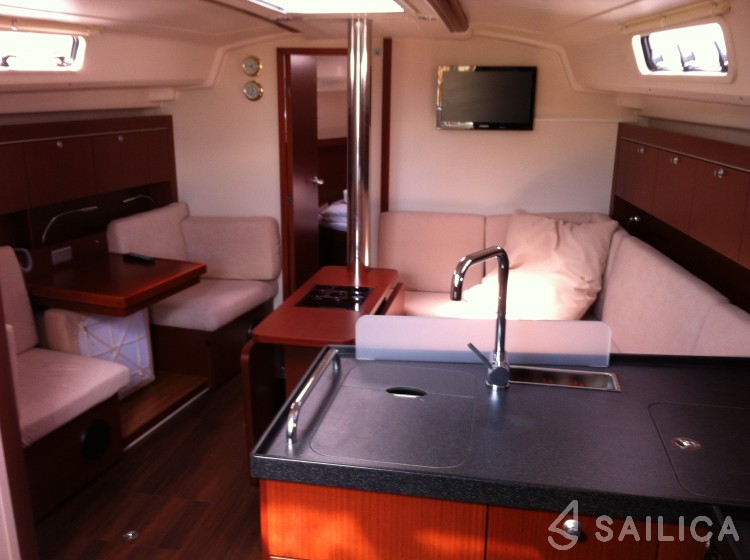 Hanse 415 - Yacht Charter Sailica
