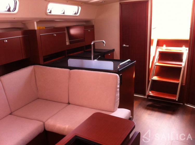 Hanse 415 - Yacht Charter Sailica