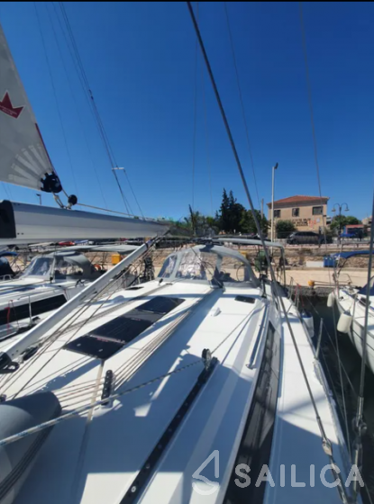 Bavaria 51 Cruiser - Yacht Charter Sailica