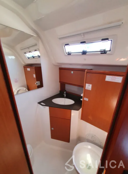 Bavaria 51 Cruiser - Yacht Charter Sailica
