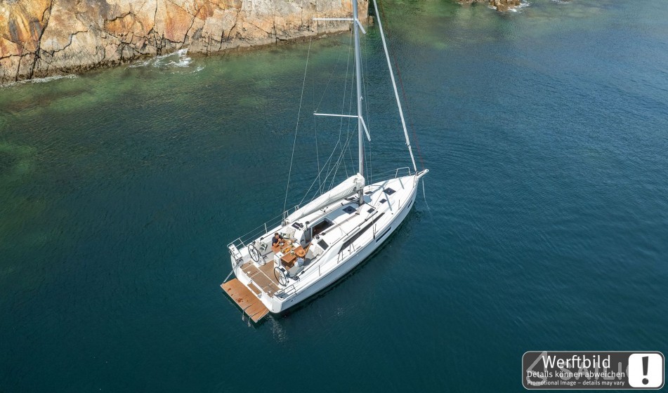 Oceanis 37.1 - Yacht Charter Sailica