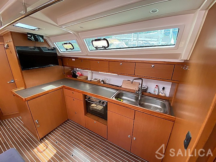 Bavaria 46 Cruiser - Yacht Charter Sailica