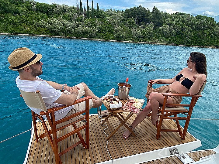 Bavaria 46 Cruiser - Yacht Charter Sailica