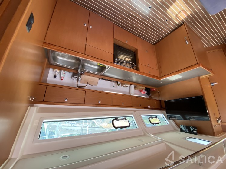 Bavaria 46 Cruiser - Yacht Charter Sailica