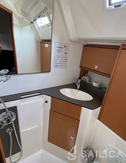 Bavaria 46 Cruiser - Yacht Charter Sailica